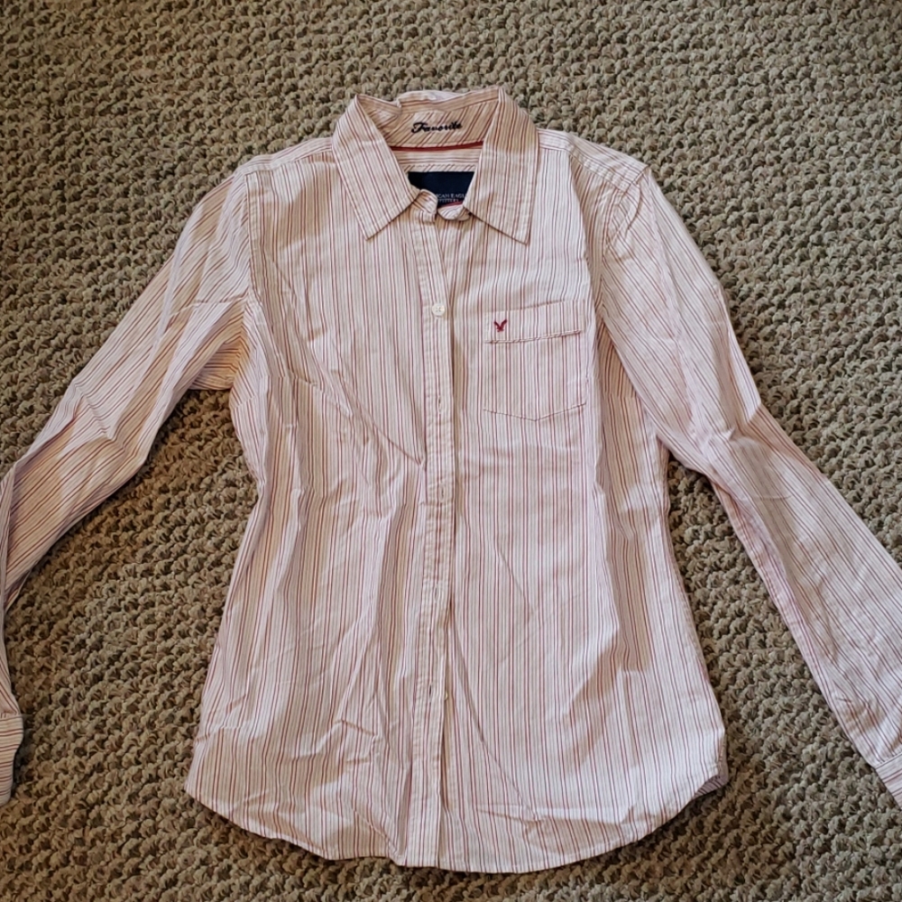 American Eagle Favorite Button Down (small)